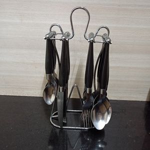 24 pieces dining cutlery set